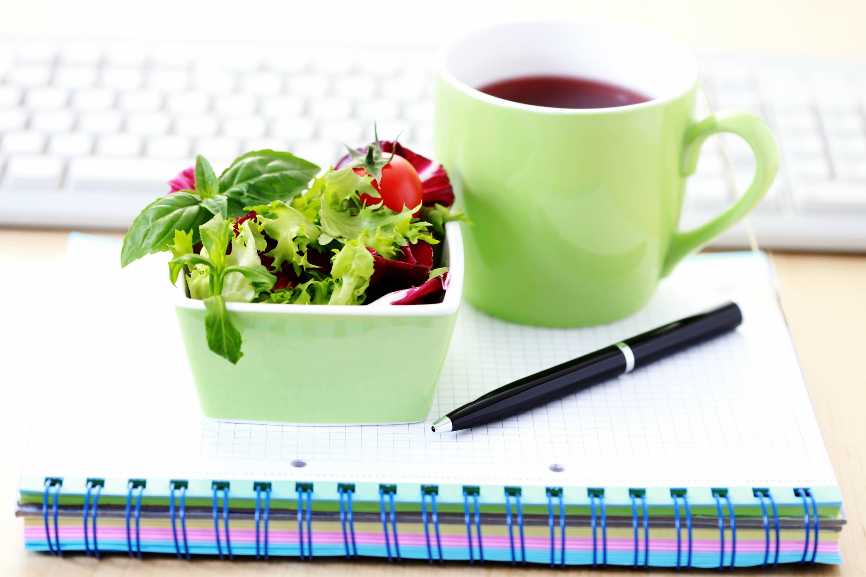 4 Super Tasty & Healthy Snacks to Keep in Your Office