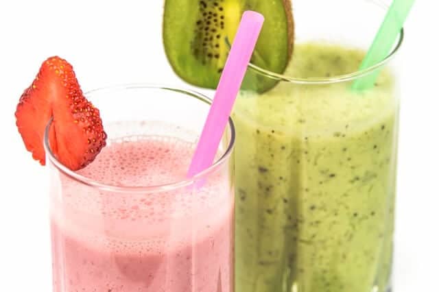 5 Superfood Smoothie Recipes For Your Clients